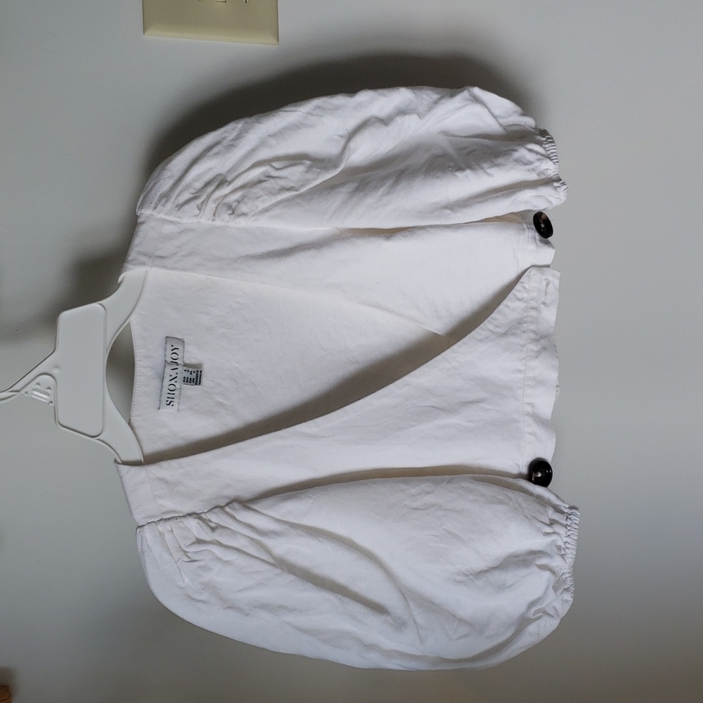 SHONA JOY white puffed sleeve deep v-neck crop top